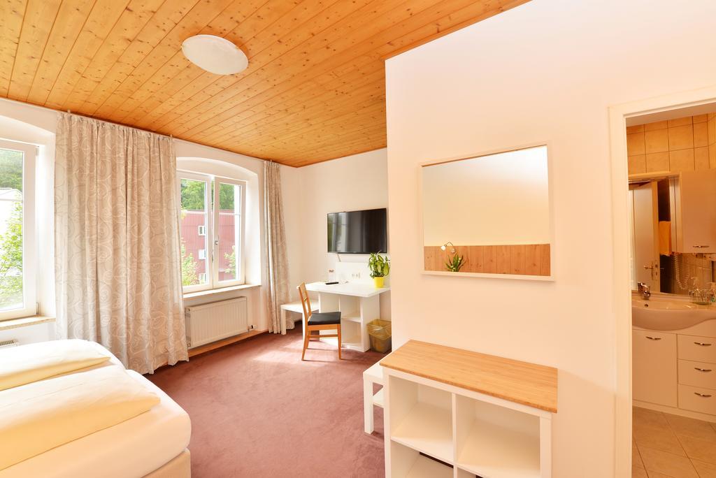 Pension Gambrinus Passau Exterior foto
